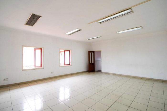 Rumah disaewakan di Jl. HOS Cokroaminoto Menteng
